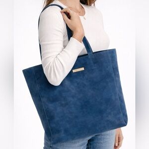 NWOT Oscar de la Renta Blue Tote Bag